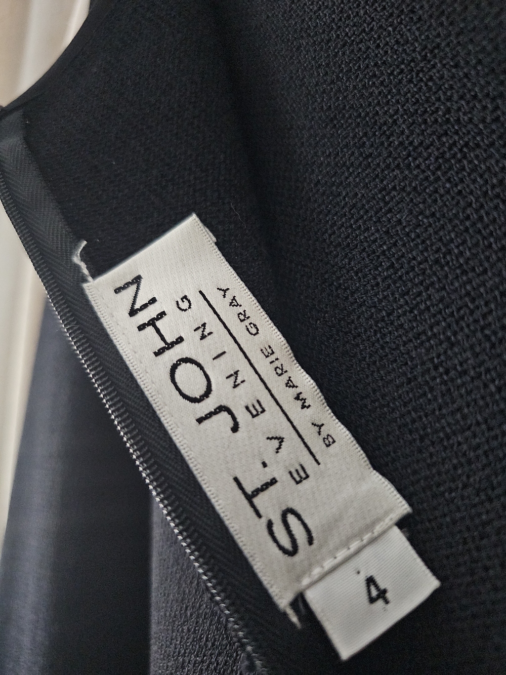 St. John by Marie Gray Black Long Skirt – Size 4 - Picture 5 of 6